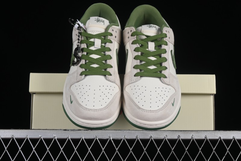 Stussy x Nike SB Dunk Low Retro Premium Casual Sneakers - DQ1098-340