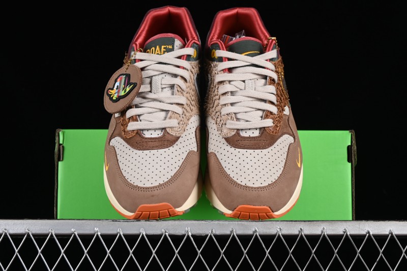 Nike Division Street x Air Max 1/87 Retro Casual Sneakers - HQ2639-100