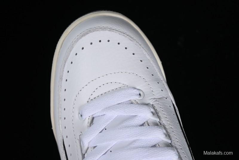 Nike Air Jordan 2/3 Retro Low-Top Basketball Shoes in White/Black - FD0383-100