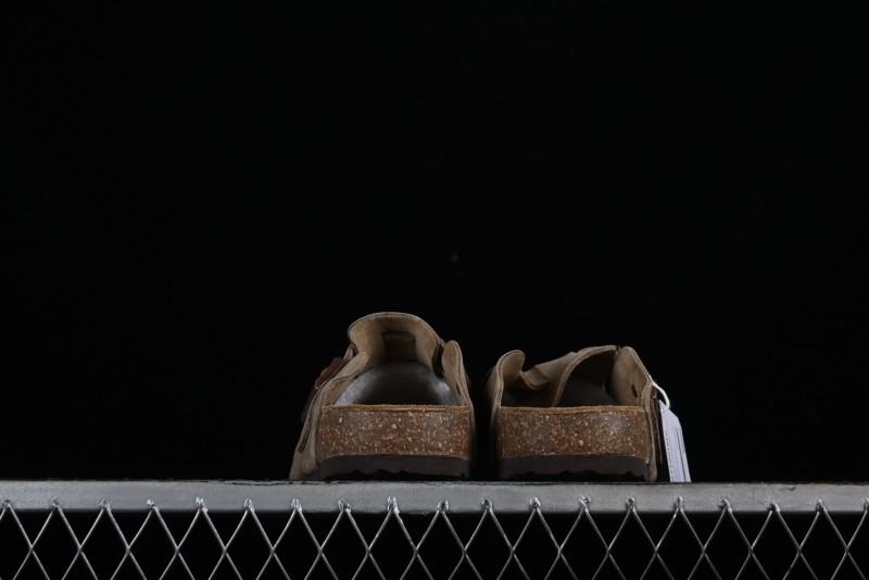Birkenstock Arizona Soft Footbed Sandals with Suede Leather and Lambswool Lining - G.D4