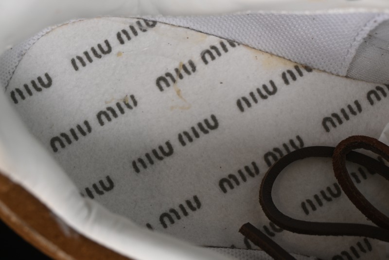 Miu Miu x New Balance 530 Low-Top Retro Running Shoes with Deconstructed Design - 38165