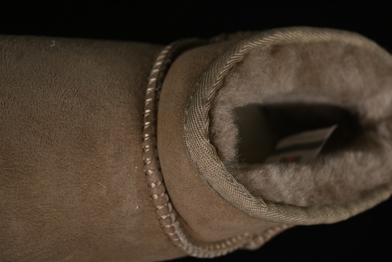 UGG Classic Ultra Mini Short Boots with Genuine Australian Sheepskin and TREADLITE Outsole - 1116109