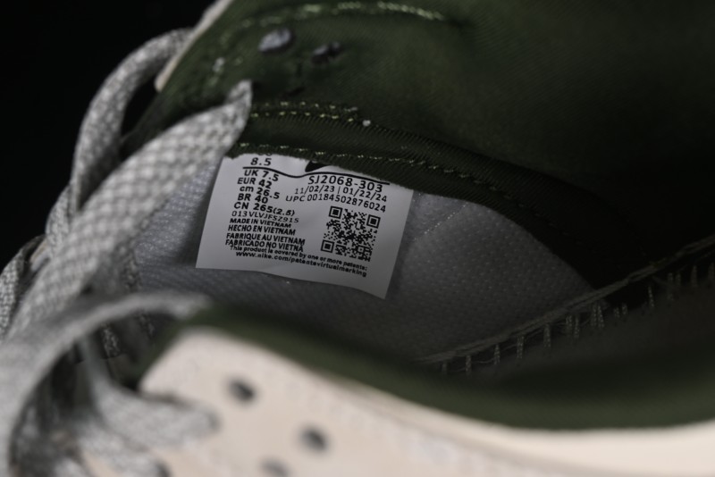 Nike SB Dunk Low Supreme x Stussy Triple Collaboration - Off White Green Swoosh Anniversary Custom Low-Top Casual Sneakers - SJ2068-303