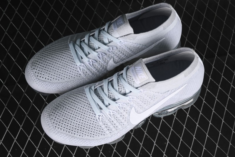 Nike Vapormax Flyknit Breathable Casual Running Shoes with Full-Length Air Cushion - 849558-100