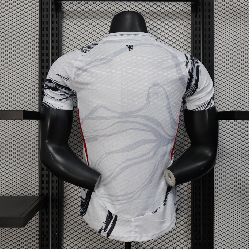Player Version 25/26 Manchester United White with Marble Pattern and Snapdragon Sponsor Jersey