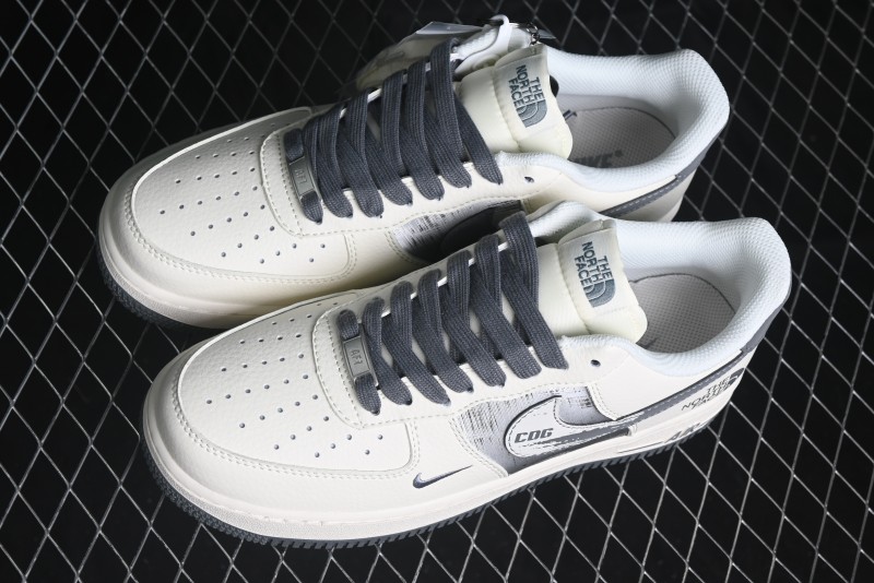 Nike Air Force 1 '07 Low The North Face x COMME des GARÇONS Light Grey Casual Sneakers - DM6688-002