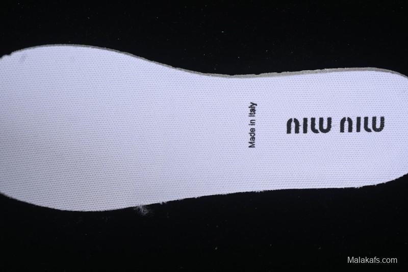 Miu Miu Suede Round Toe Lace-Up Women's Low-Top Casual Shoes in Beige - 99D4