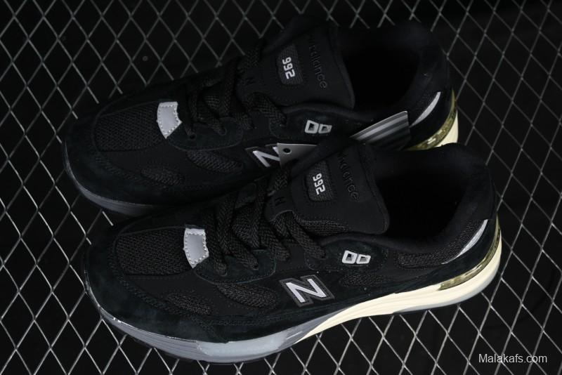 New Balance Made In USA 992 Classic Retro Running Shoes with Superior Cushioning - M992BL