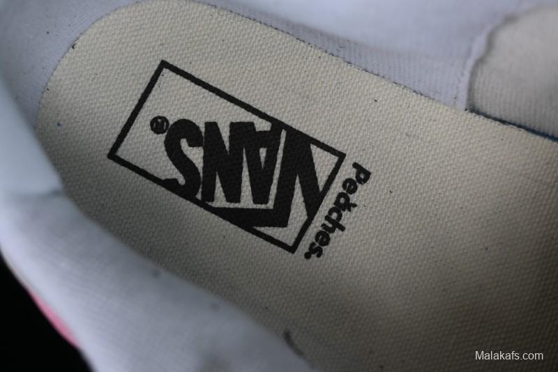 Vans Classics Knu Skool Vulcanized Skate Shoes in Black & Pink - VN0014QC0BV