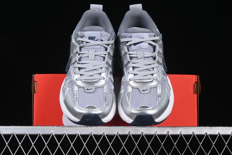 Nike Runtekk Run Retro Low-Top Running Shoes with Cushlon Midsole and Anti-Slip Design - HJ4497-002