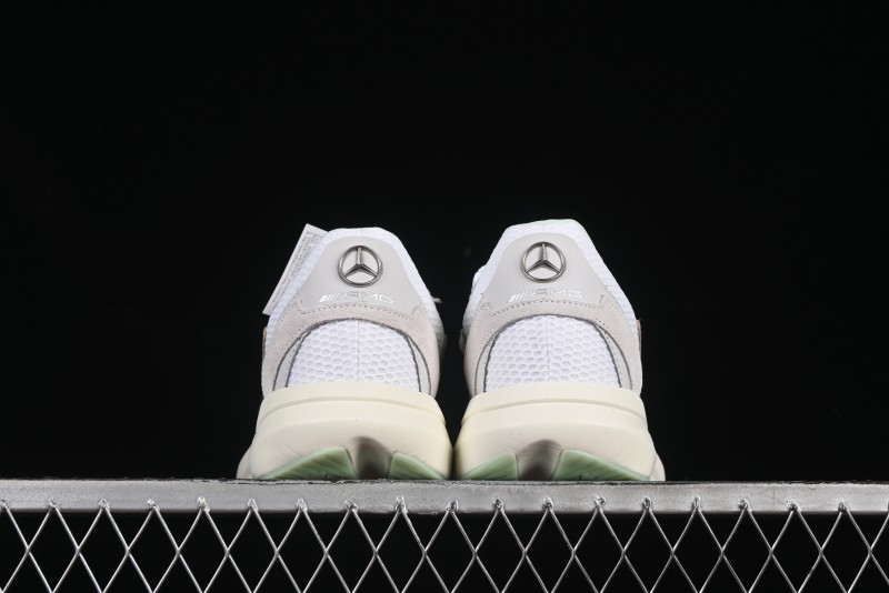 Adidas Lightblaze Mer Running Shoes with Breathable Design - JP8363