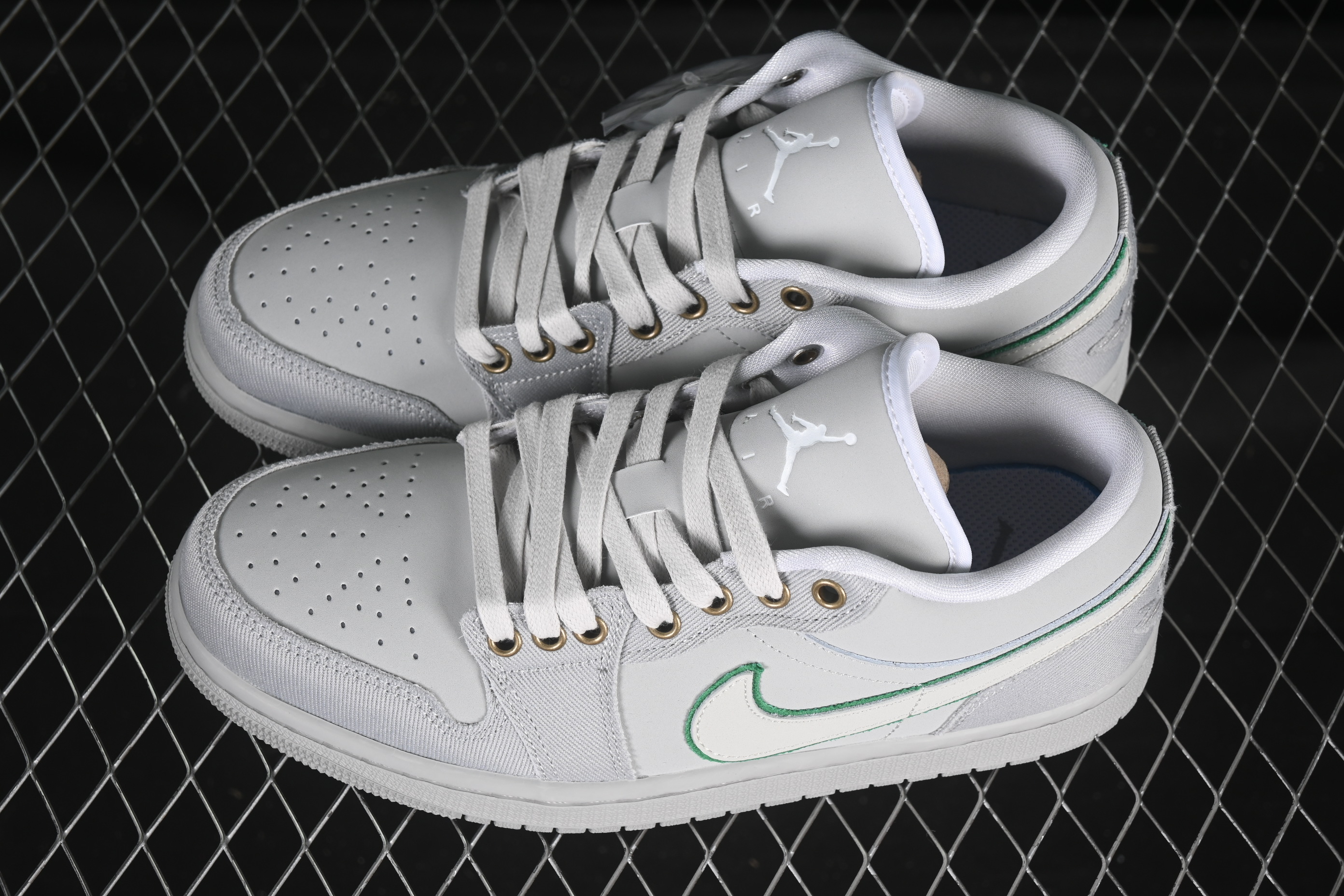 Nike Air Jordan 1 Low "Dongdan" Casual Sneakers with Woven Grey Design - IH3369-077