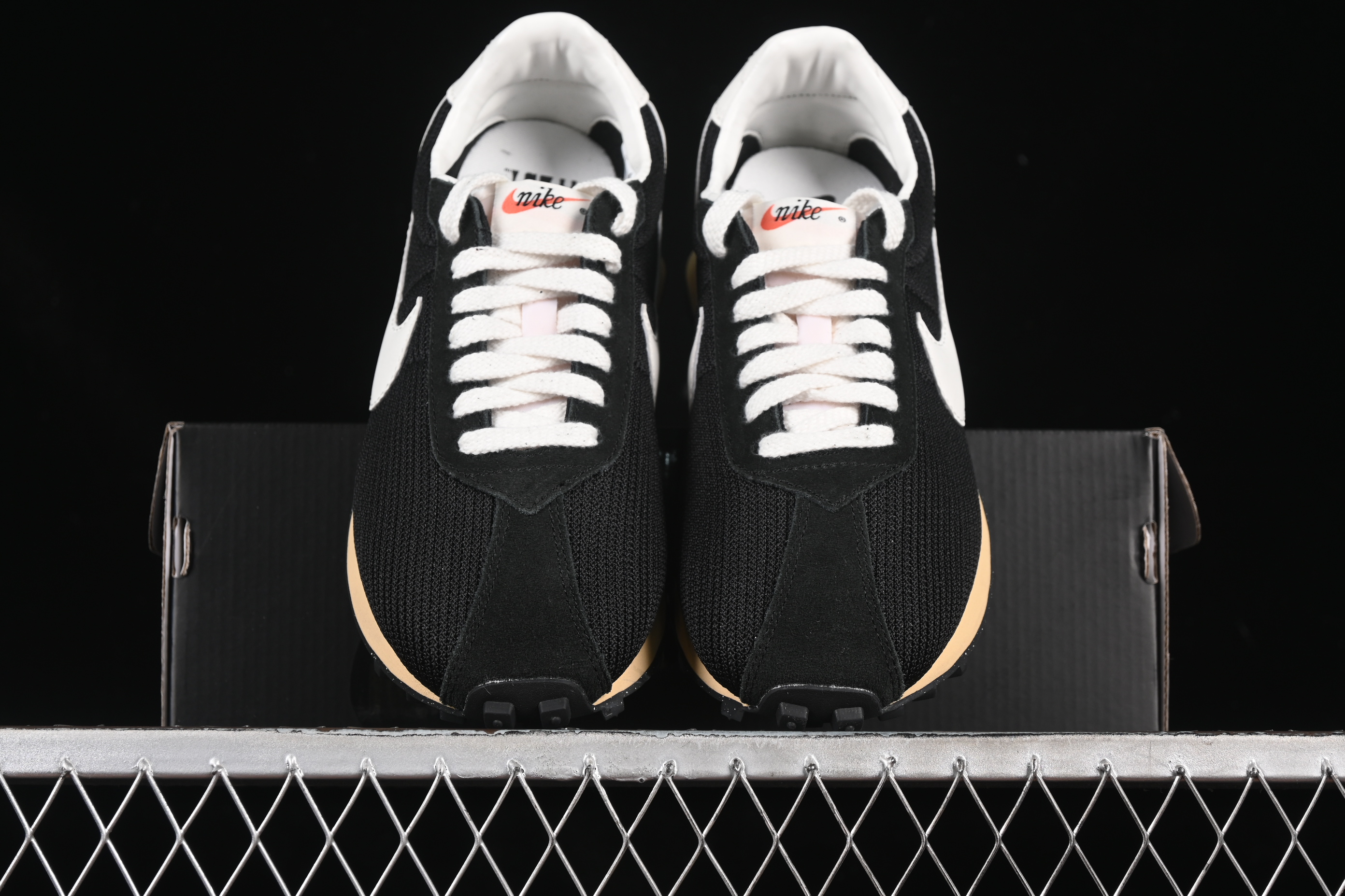 Nike Stussy Roshe Run LD-1000 Comfortable Versatile Non-Slip Wear-Resistant Waffle Low-Top Casual Running Shoes - HM0950-001