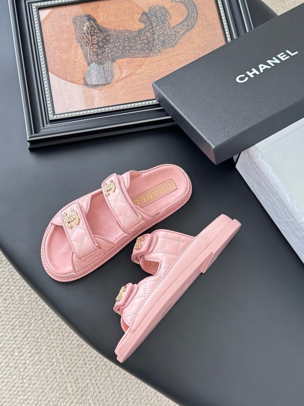 2025 Women Chanel Pink Leather Sandals LY00310