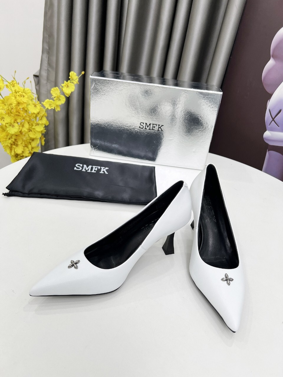 2025 Women SMFK White Cow Leather High Heel Pumps LY