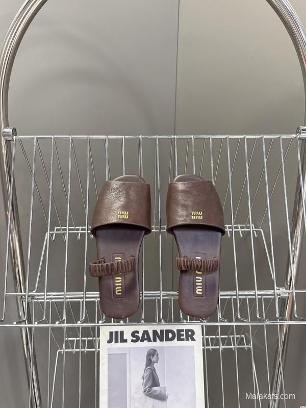 2025 Slippers Miu Miu Brown Leather Slippers LY00