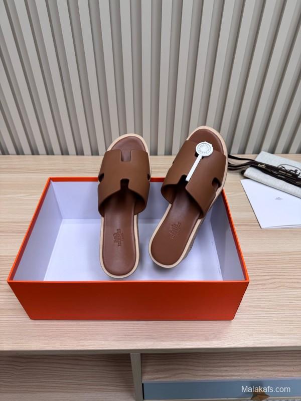 2025 Women Hermès Brown Leather Slippers KFY00280