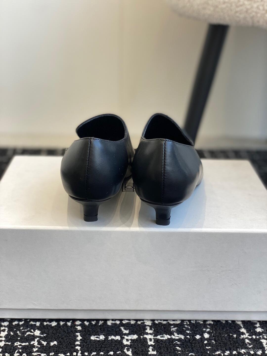 2025 Women Toteme Black Leather Slip-On Loafers