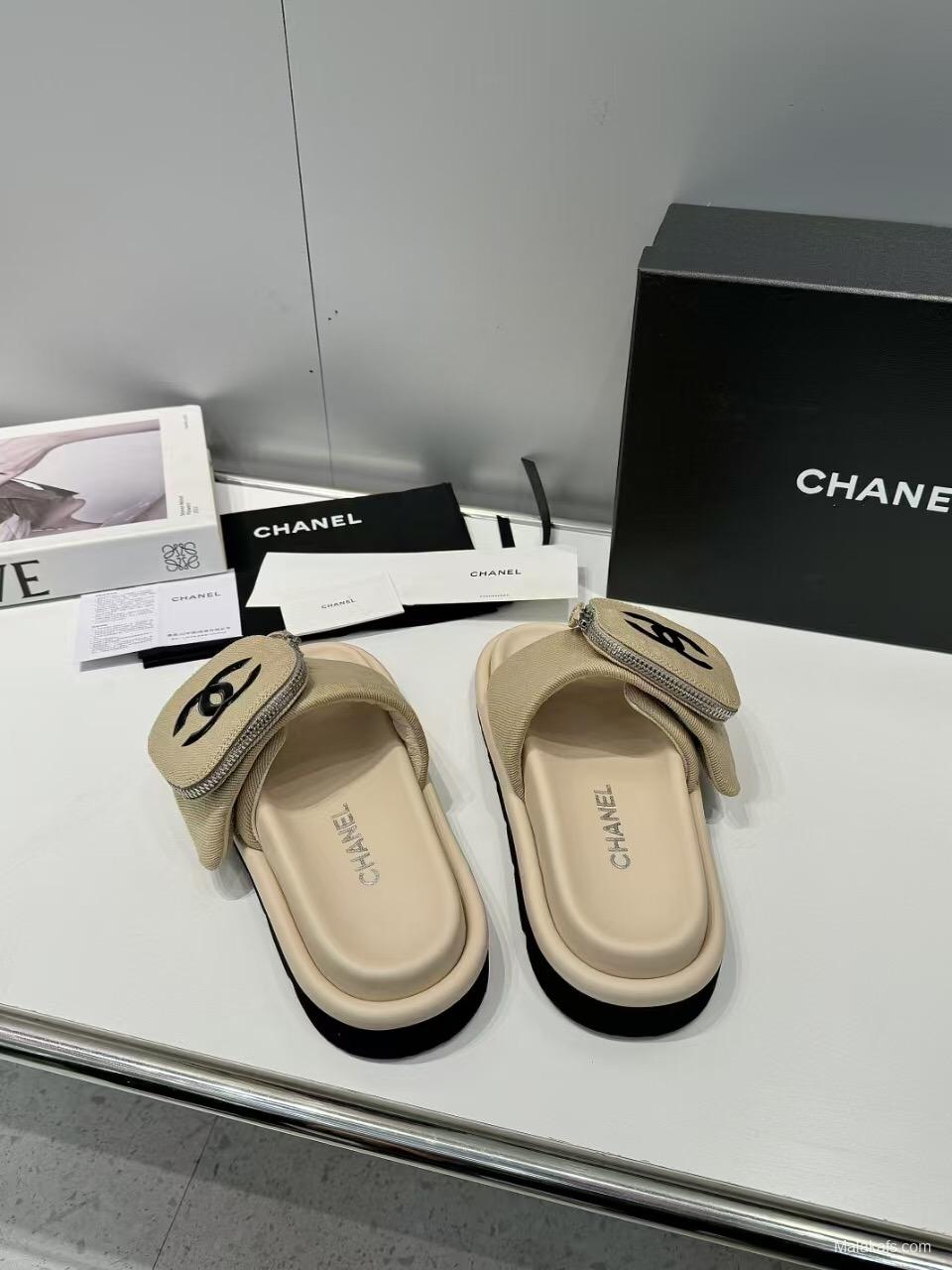 2025 Slippers Chanel Beige Canvas Slippers