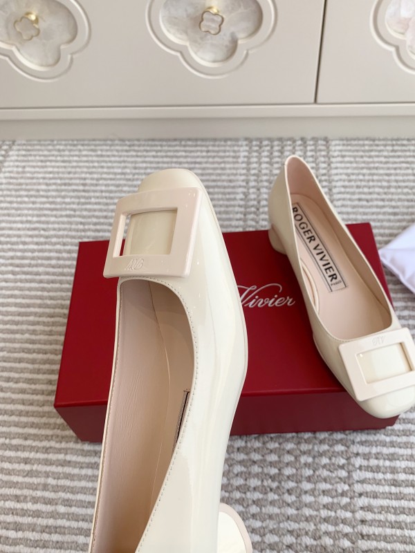 2025 Women Roger Vivier White Patent Leather Pumps Square Buckle