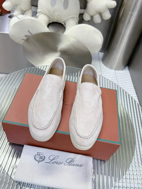 2024 Unisex Le Parmentier White Suede Loafers MJ00270