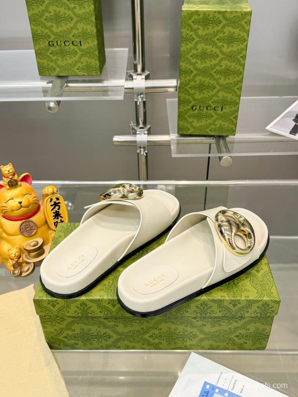 2025 Gucci White Leather Slippers KFY00210
