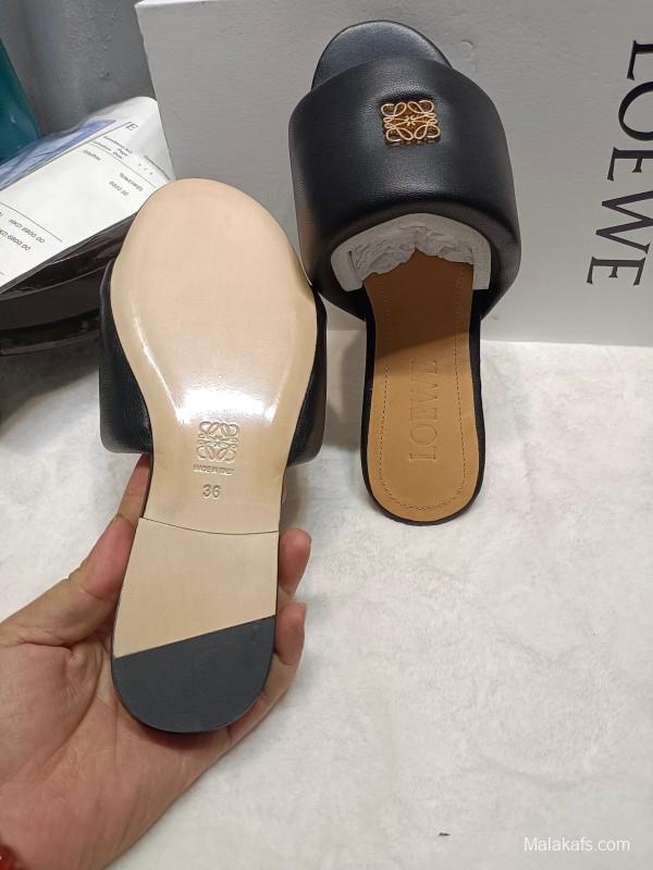2025 Women Loewe Black Leather Slippers LY00000