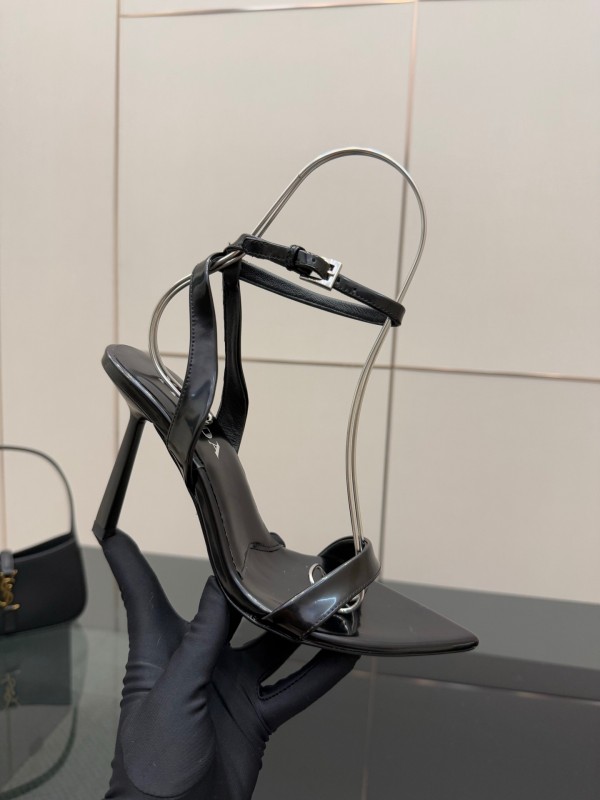2025 Women Prada Black Leather Heels KFY00290