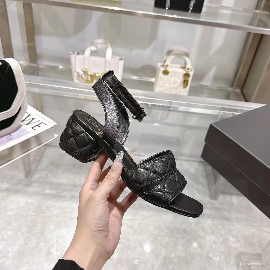 2025 Women Chanel Black Leather Sandals LY00280