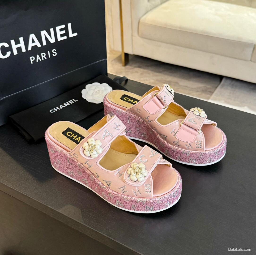2025 Slippers Chanel Pink Leather Wedge Sandals LY00330