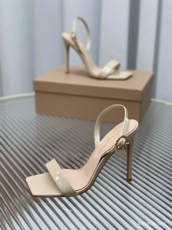 2025 Women Gianvito Rossi Beige Patent Leather Sandals