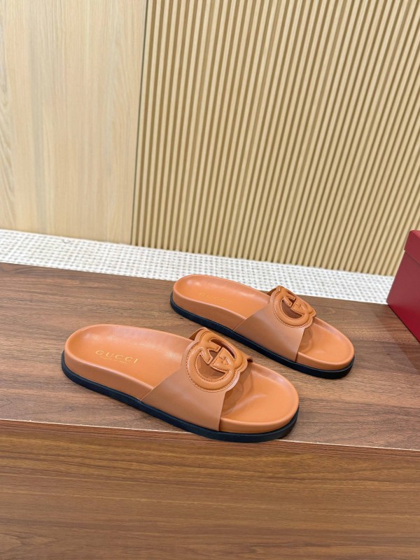 2025 Women Gucci Brown Leather Slides LY00230
