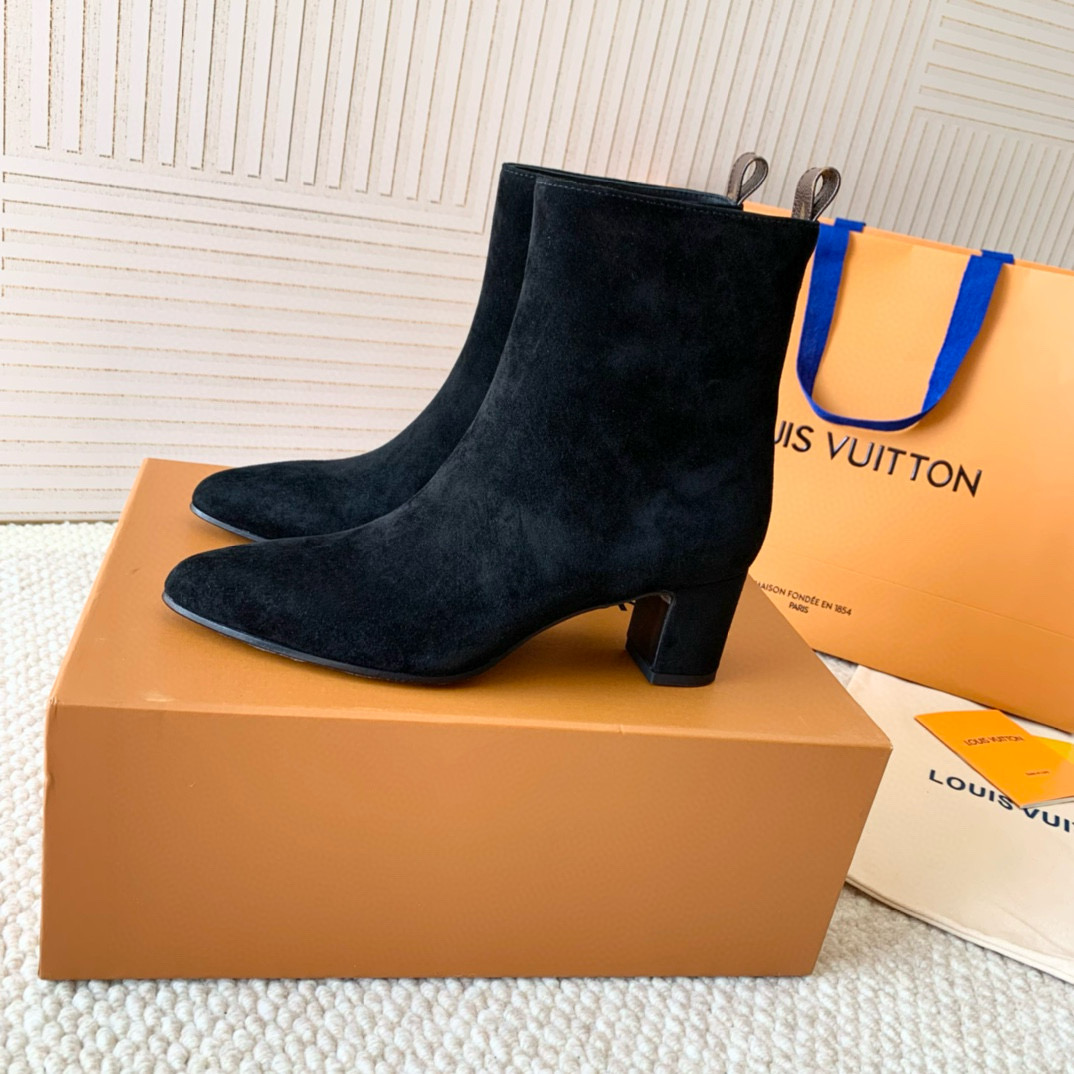 2024 Women Louis Vuitton black suede ankle boots
