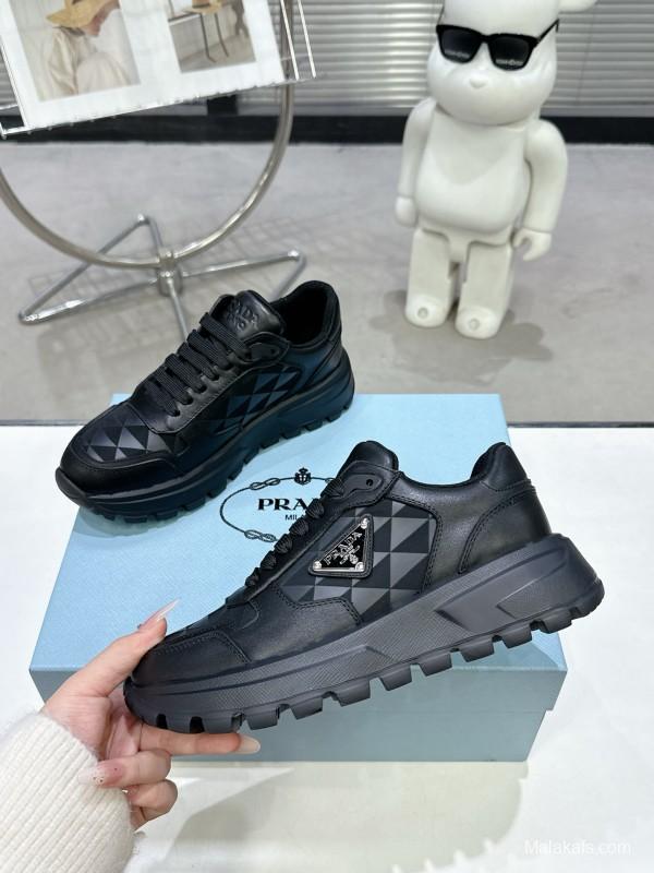 2025 Unisex Prada Black Leather Sneakers KFY00310