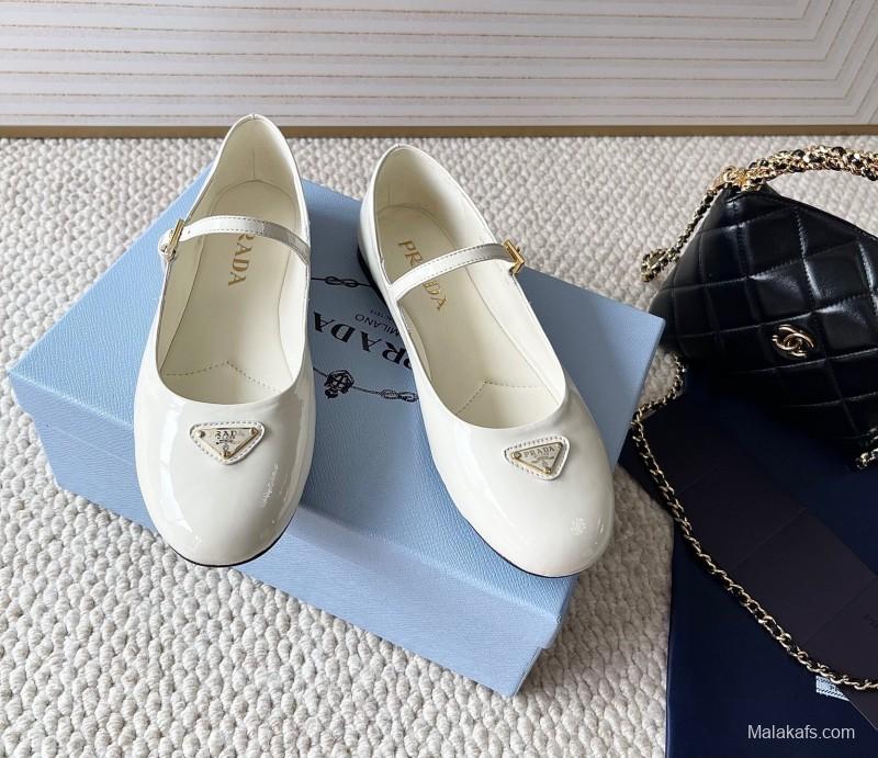 2025 Women Prada White Patent Leather Mary Jane Flat Shoes
