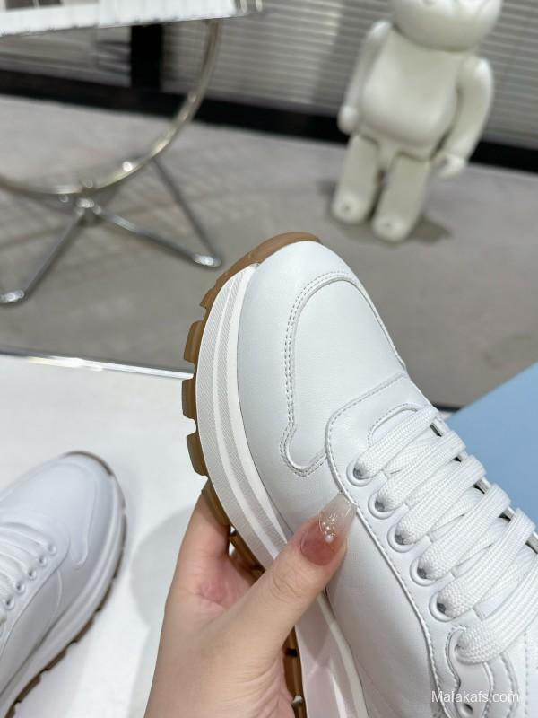 2025 Women Prada White Cow Leather Lambskin Sneakers KFY00310