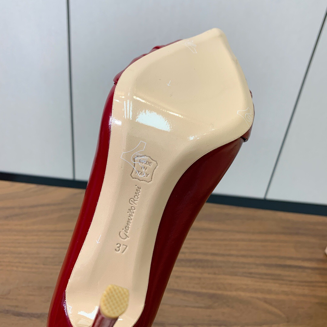 2025 Women Gianvito Rossi Red Calf Leather Pumps KFY00300