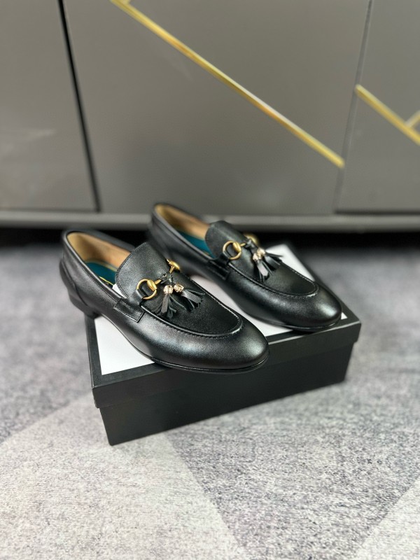 2024 Men Louis Vuitton Black Leather Loafer