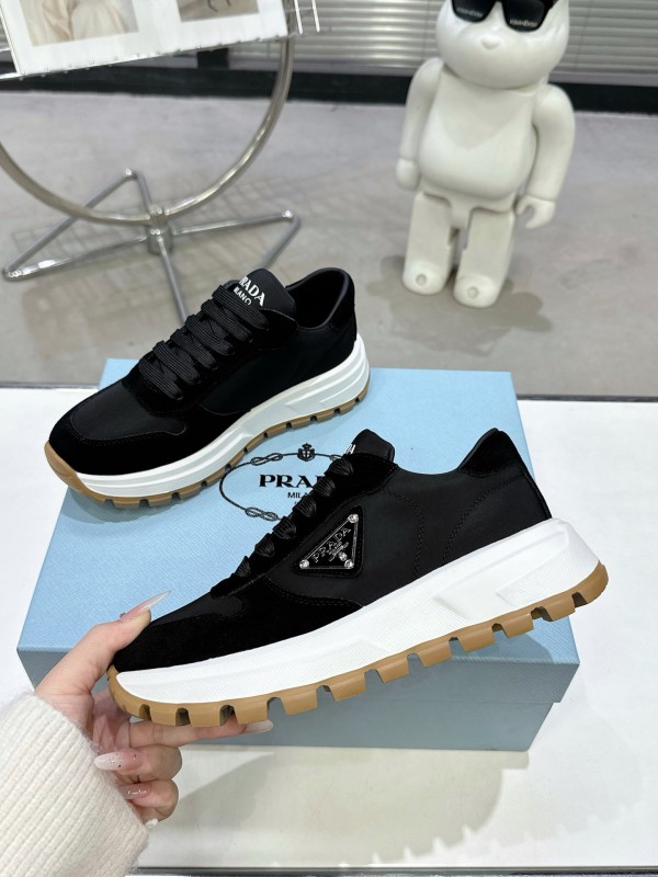 2025 Unisex Prada Black Leather Suede Sneakers KFY00310