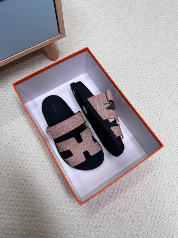 2025 Women Hermès Beige Black Leather Slippers