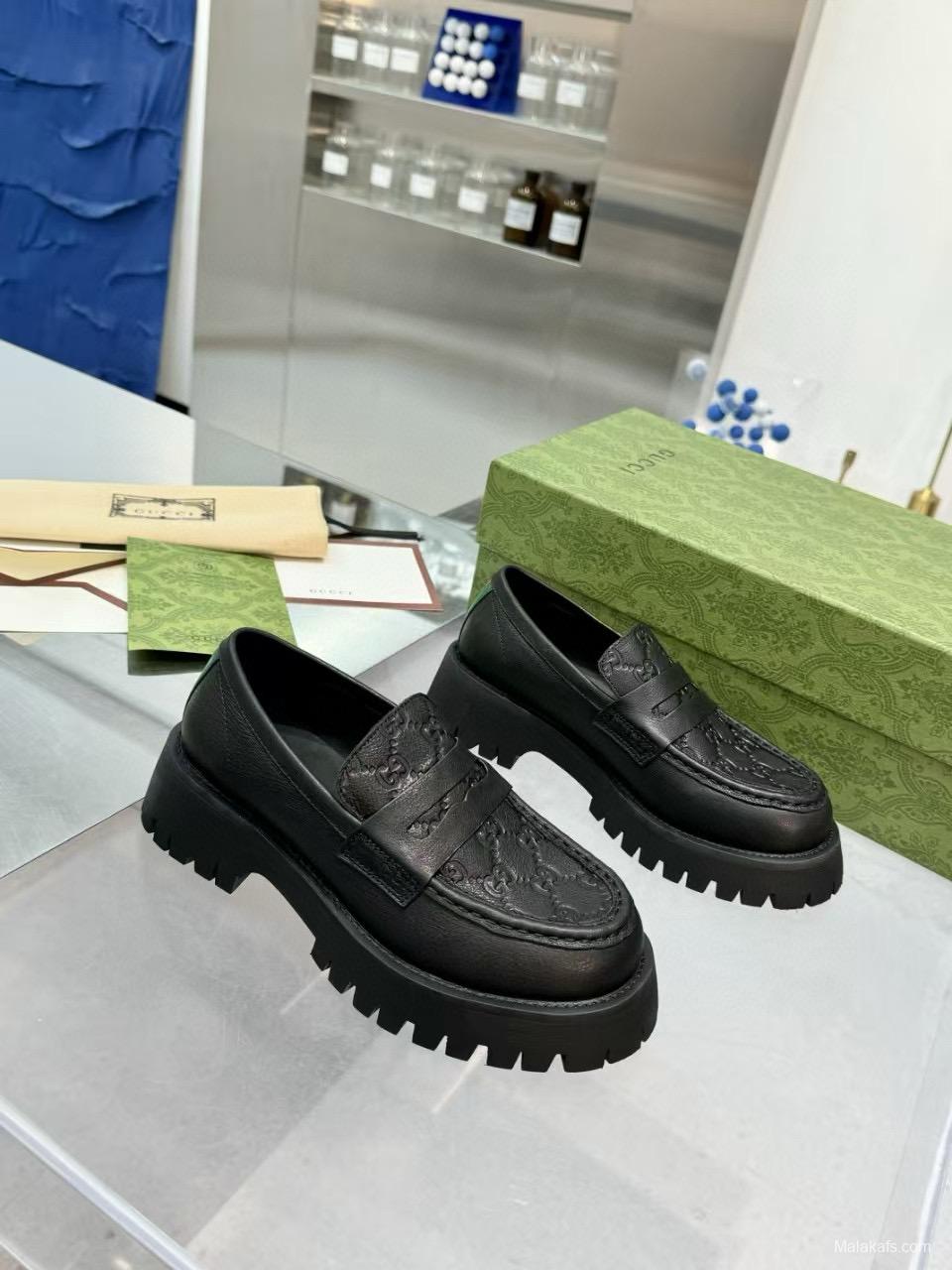 2024 Women Gucci Black Leather Loafers MJ00320
