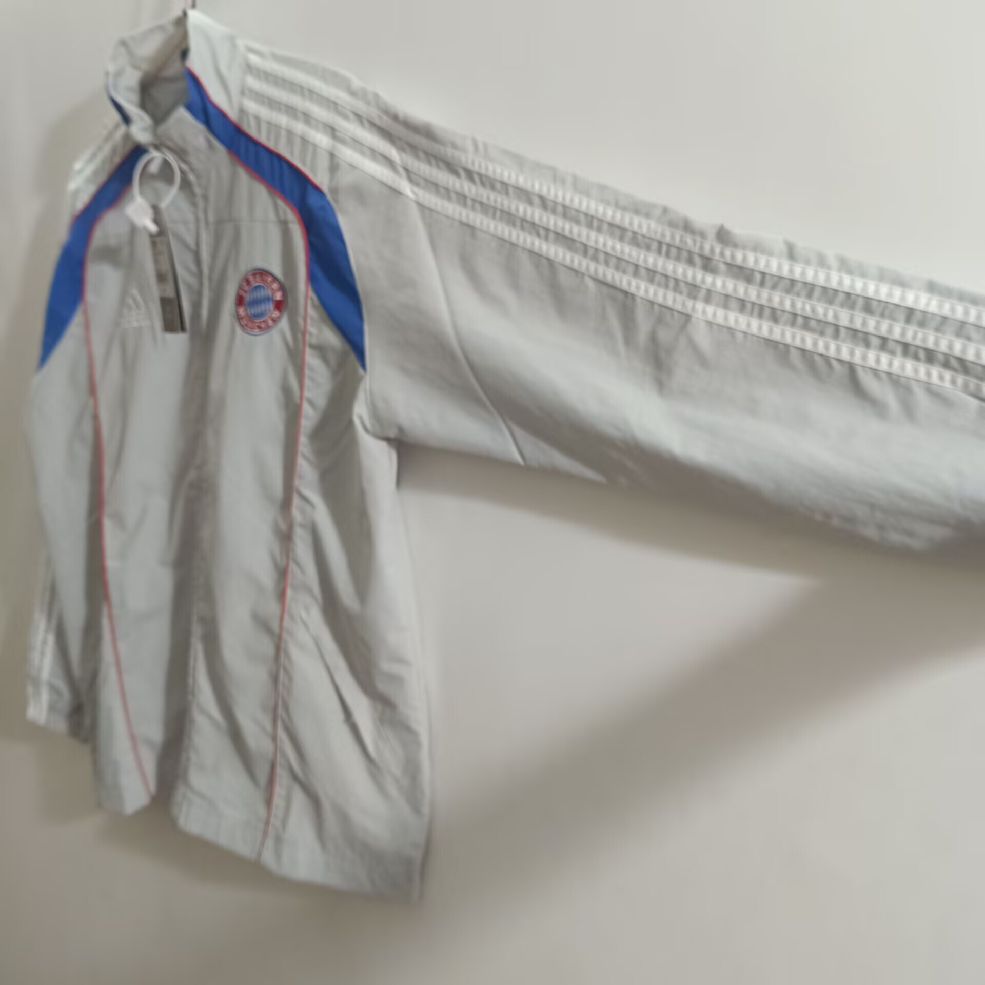 25/26 Adidas FC Bayern Munich Vintage Track Jacket - Silver/Blue Classic Edition Windbreaker