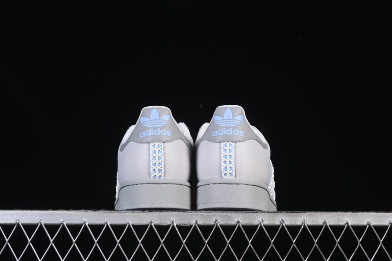 Adidas Superstar II J Casual Sneakers with Shell Toe Design - JQ8729