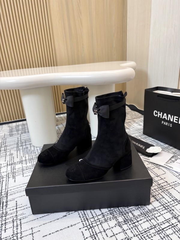 Chanel Classic Chunky Heel Back Zip Ankle Boots - LY00320