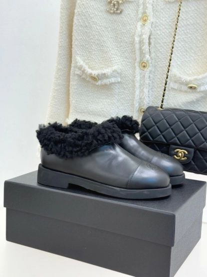 Chanel 2025/SS Double C Color-Block Shearling Snow Boots - KFY00270