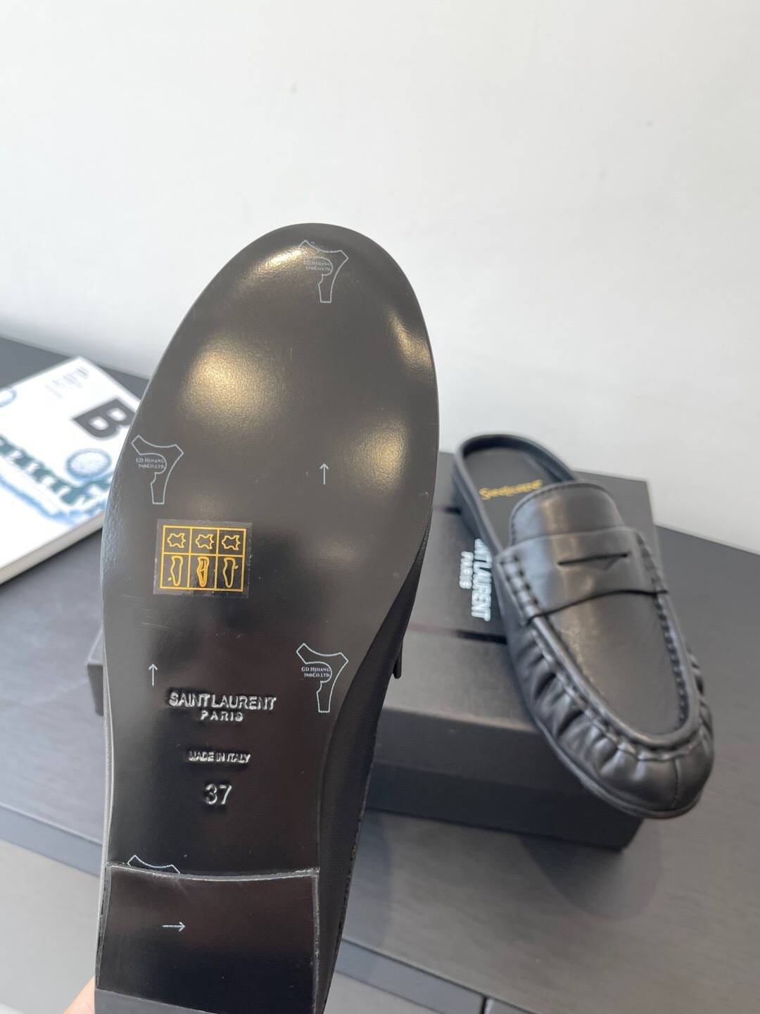 Saint Laurent Classic Loafer Mule Flats - KFY00320