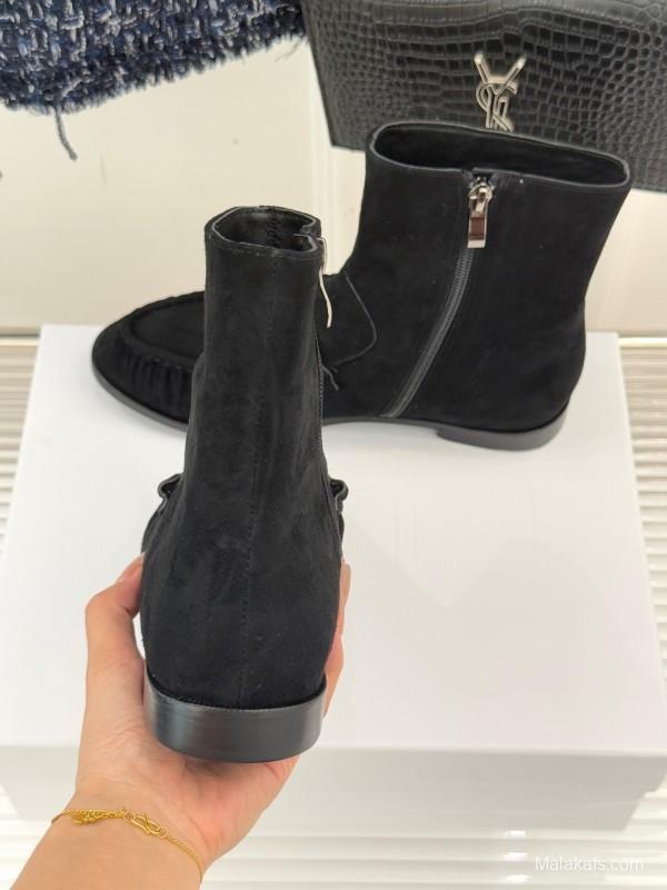 Saint Laurent YSL Letter Loaf Short Boots with Pleated Edge - KFY00430