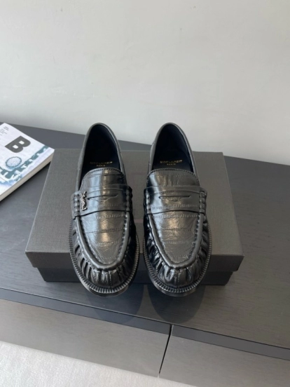 Saint Laurent Classic Loafer Flats - KFY00350