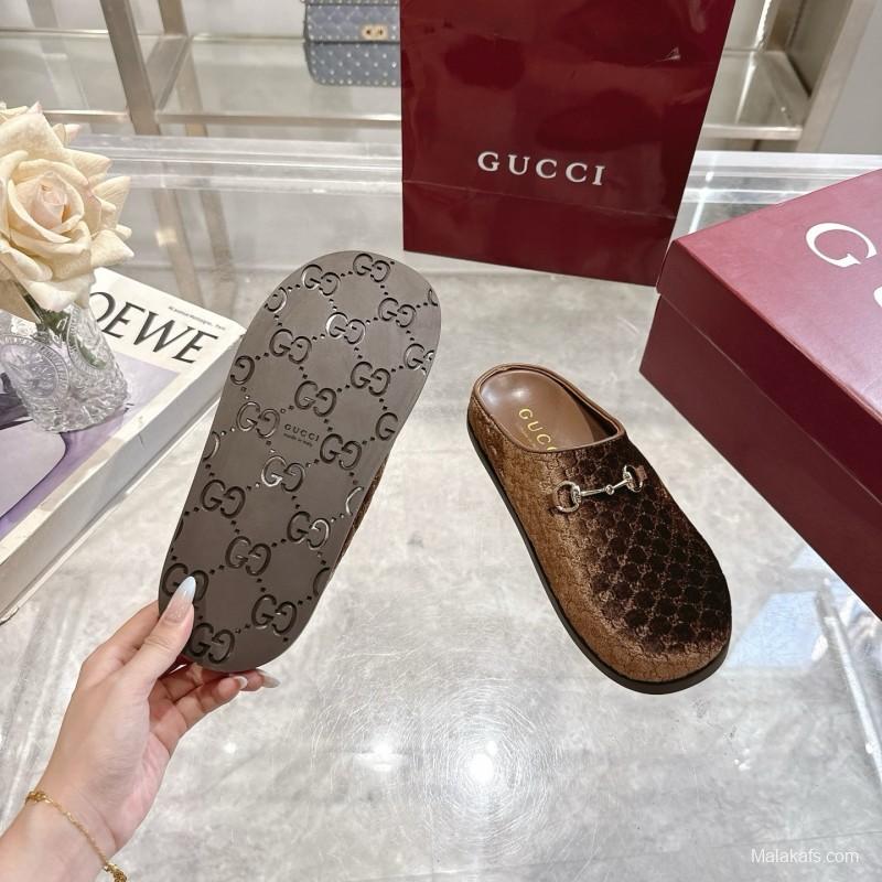 Gucci Women's Mule Velvet with Horsebit Detail - LY00240