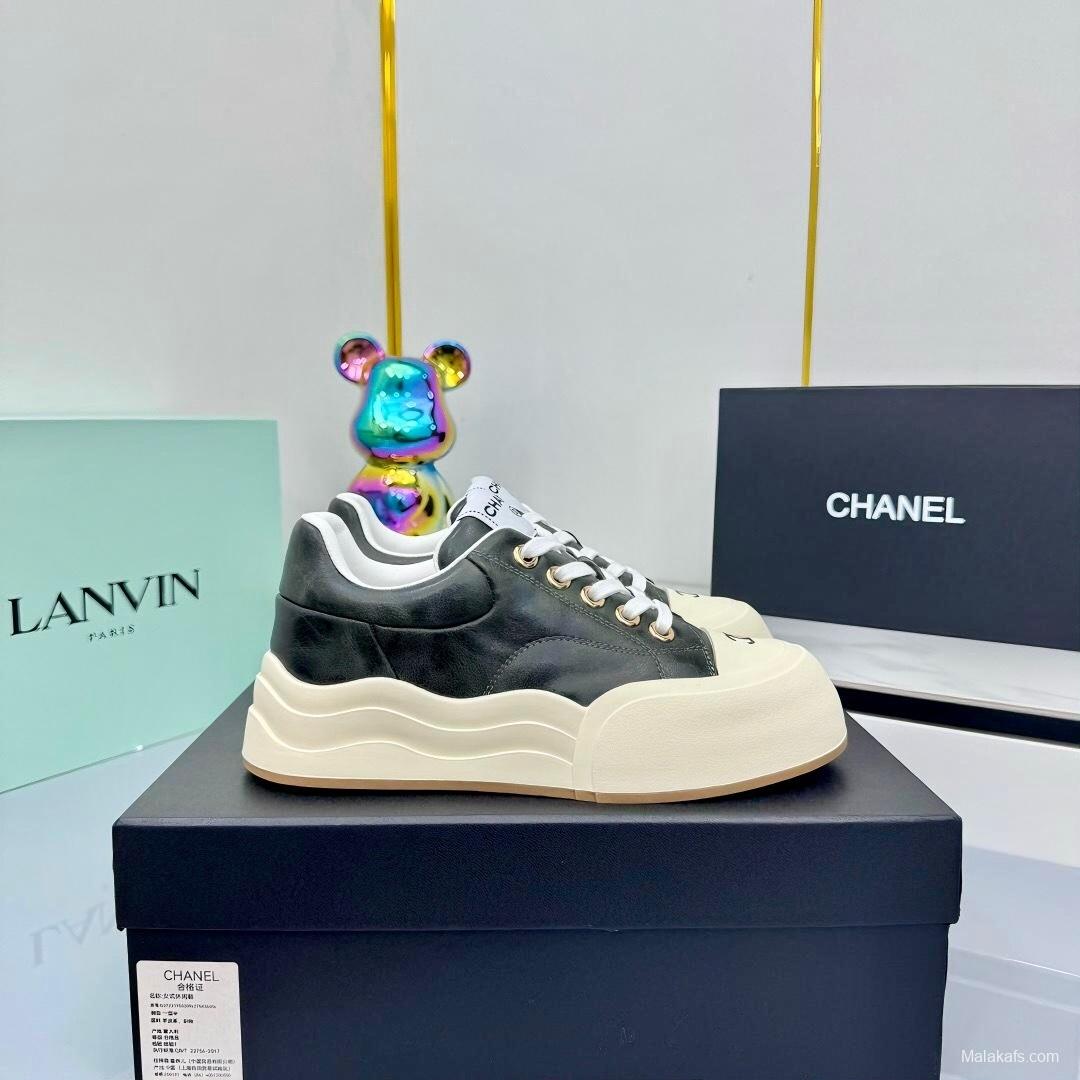 Chanel 2025/SS Small Fragrance Loafers Panda Shoes Original Calfskin - LY00310